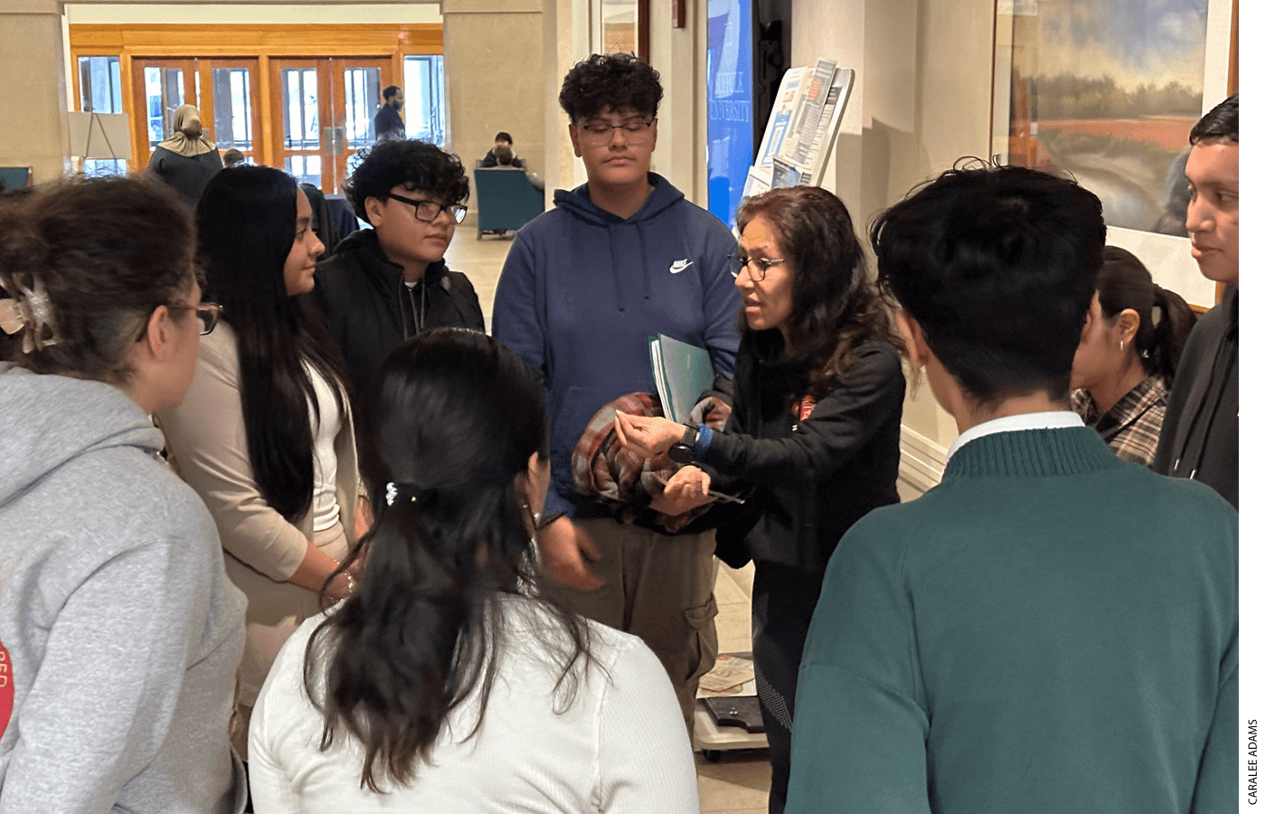 BDL includes a Spanish-only division called Debate en Español. Everett High School, north of Boston, fields a Spanish-language team coached by Ruth Cardona-Suarez. Students Thalia Patino Molano and Tiffany Marquina Acosta were later crowned city champions.